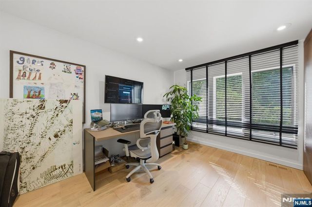 291 Truman Drive, Cresskill, NJ 07626