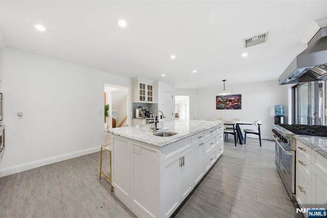 291 Truman Drive, Cresskill, NJ 07626