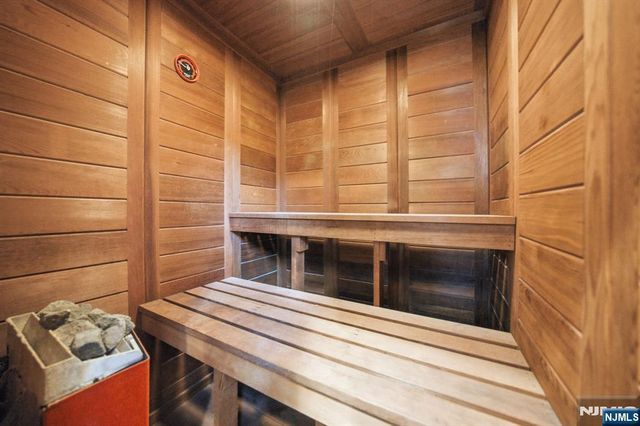 291 Truman Drive, Cresskill, NJ 07626