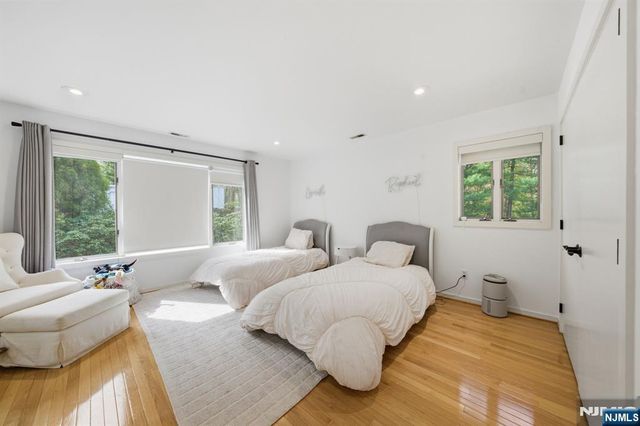 291 Truman Drive, Cresskill, NJ 07626