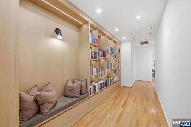 291 Truman Drive, Cresskill, NJ 07626