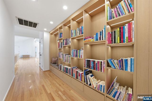 291 Truman Drive, Cresskill, NJ 07626