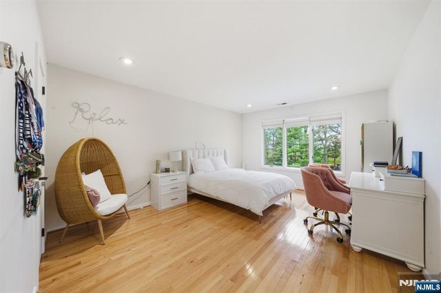 291 Truman Drive, Cresskill, NJ 07626