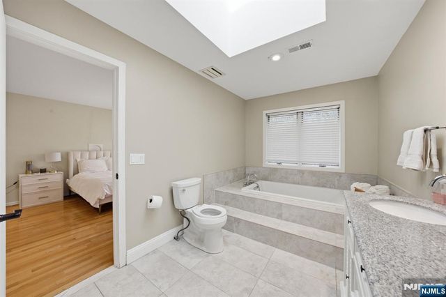 291 Truman Drive, Cresskill, NJ 07626