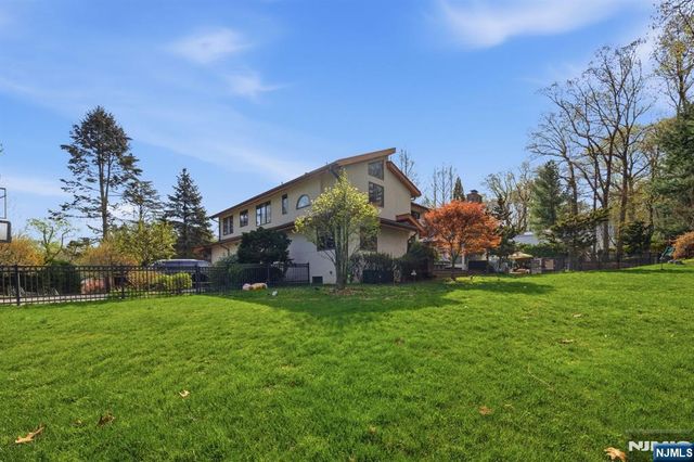 291 Truman Drive, Cresskill, NJ 07626