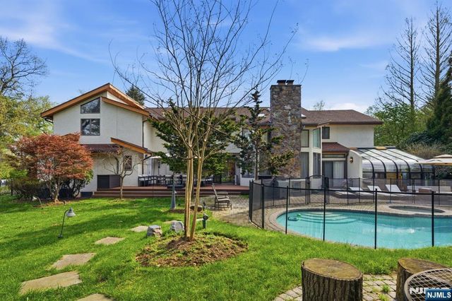 291 Truman Drive, Cresskill, NJ 07626