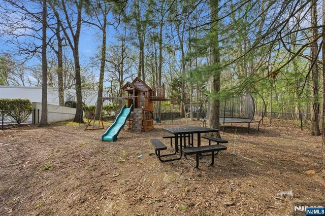 291 Truman Drive, Cresskill, NJ 07626