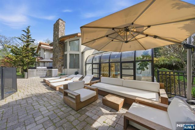 291 Truman Drive, Cresskill, NJ 07626