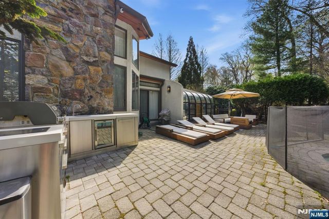 291 Truman Drive, Cresskill, NJ 07626