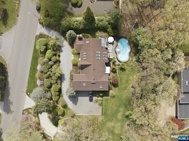 291 Truman Drive, Cresskill, NJ 07626