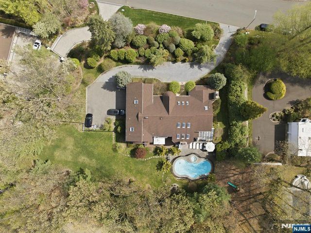 291 Truman Drive, Cresskill, NJ 07626