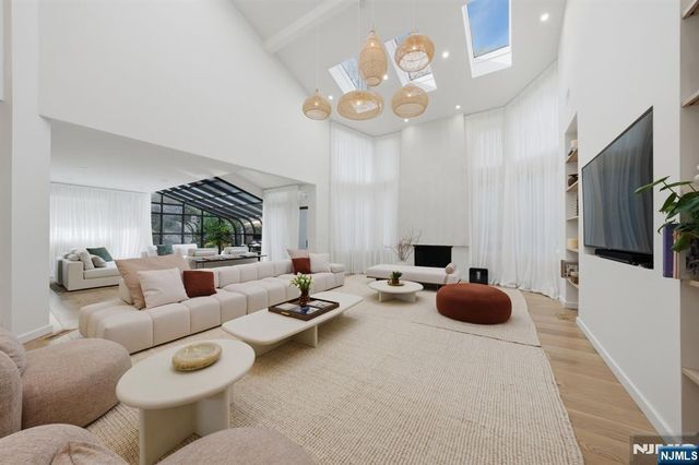 291 Truman Drive, Cresskill, NJ 07626