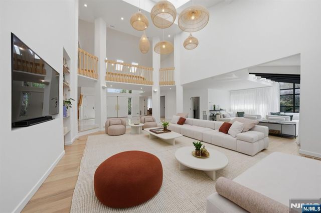 291 Truman Drive, Cresskill, NJ 07626