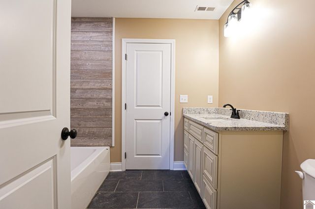 205 Clover Crescent # 33, Paducah, KY 42003