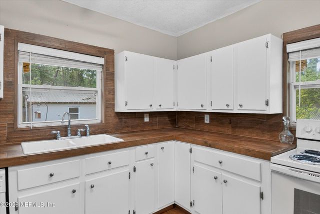 3718 PEACH Drive, Jacksonville, FL 32246