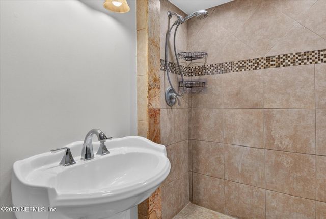 3718 PEACH Drive, Jacksonville, FL 32246