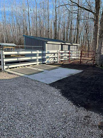 8020 Linden Drive, Almont Twp, MI 48003