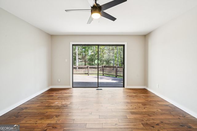 121 Cannongate Circle, Sharpsburg, GA 30277