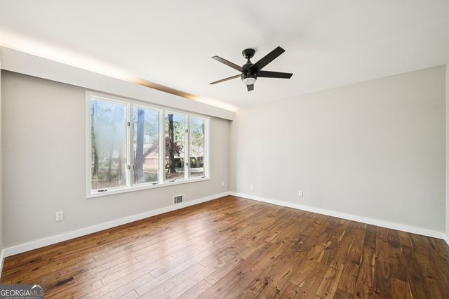 121 Cannongate Circle, Sharpsburg, GA 30277