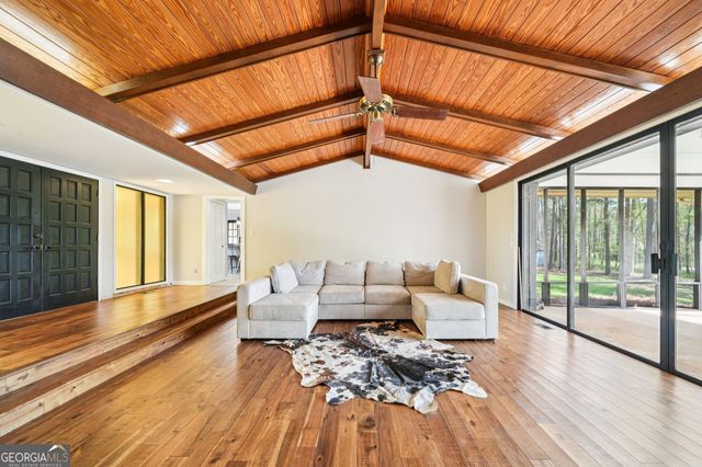 121 Cannongate Circle, Sharpsburg, GA 30277