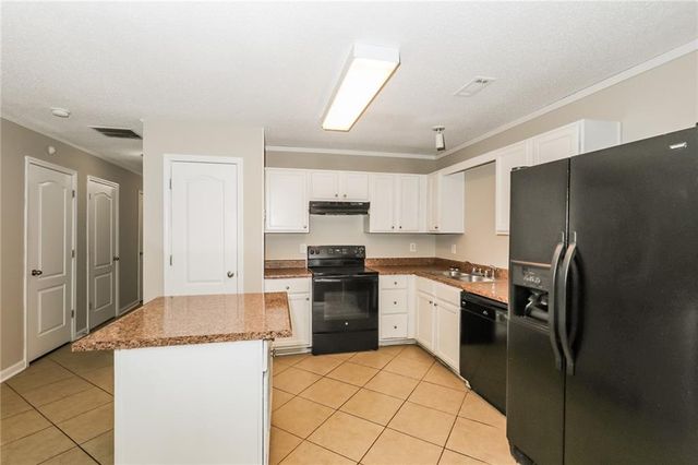 152 Shenandoah Drive, Riverdale, GA 30274