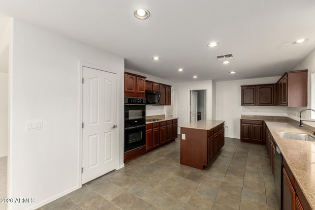 45597 W STARLIGHT Drive, Maricopa, AZ 85139