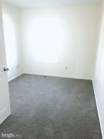 9 STARK CT, Newark, DE 19702