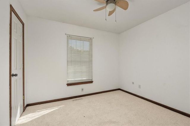 1916 NE Patterson Drive, Lee's Summit, MO 64086