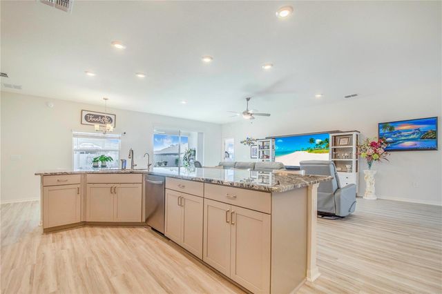 1096 SANDPIPER LOOP, Winter Haven, FL 33881