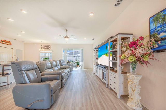 1096 SANDPIPER LOOP, Winter Haven, FL 33881