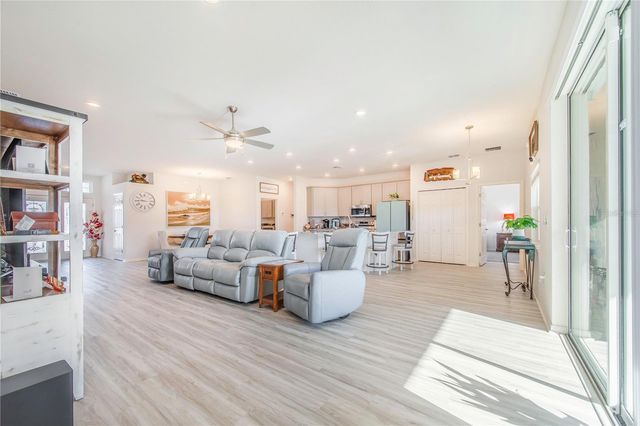 1096 SANDPIPER LOOP, Winter Haven, FL 33881