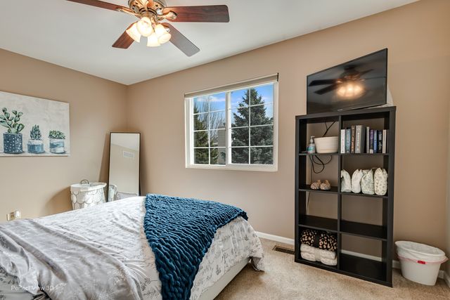 1860 Tamahawk Lane, Naperville, IL 60564