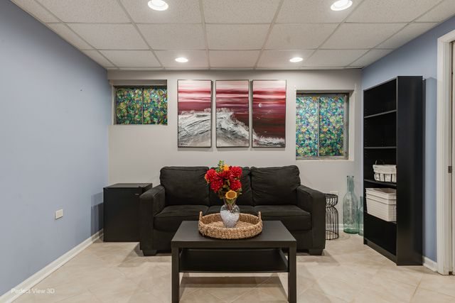 1860 Tamahawk Lane, Naperville, IL 60564