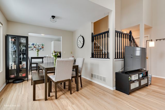 1860 Tamahawk Lane, Naperville, IL 60564