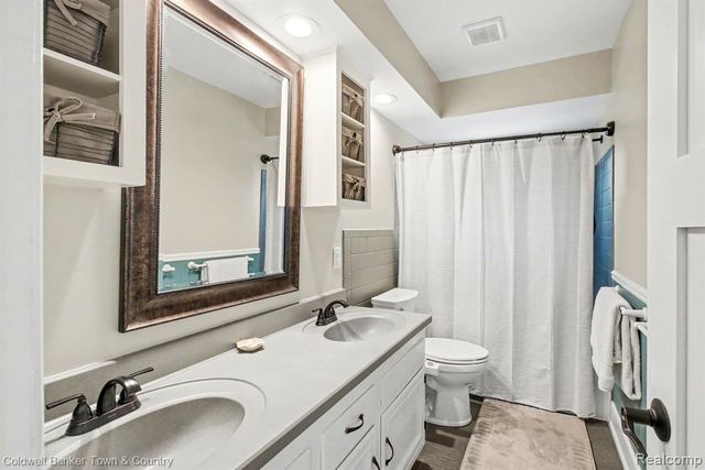 5084 Kintyre Lane, Brighton, MI 48116