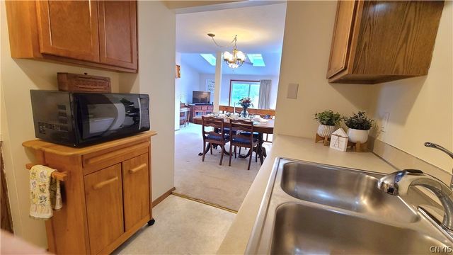 128 Sudbury Drive, Salina, NY 13088