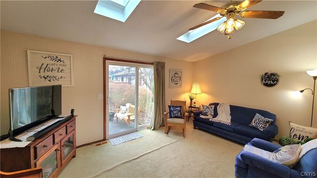 128 Sudbury Drive, Salina, NY 13088