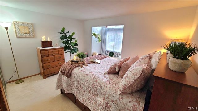 128 Sudbury Drive, Salina, NY 13088