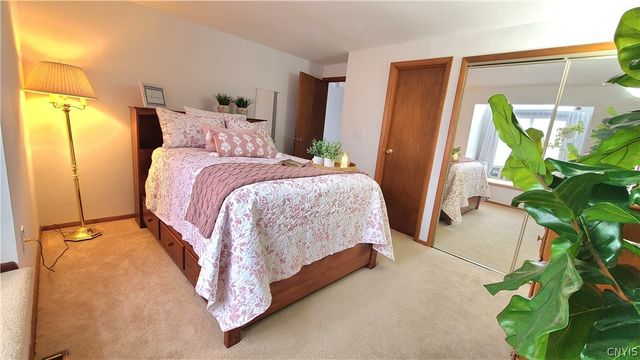 128 Sudbury Drive, Salina, NY 13088