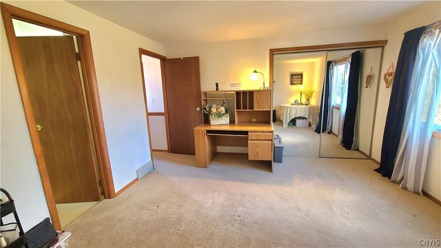 128 Sudbury Drive, Salina, NY 13088