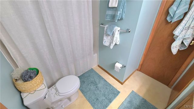 128 Sudbury Drive, Salina, NY 13088