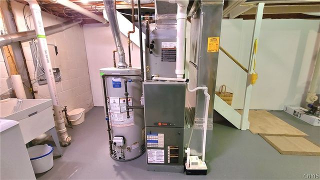 128 Sudbury Drive, Salina, NY 13088