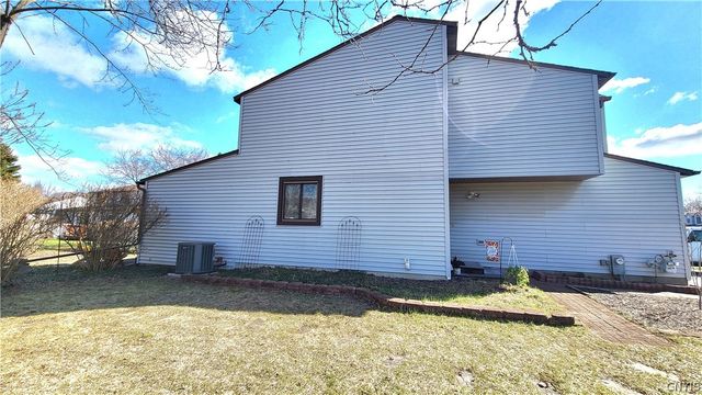 128 Sudbury Drive, Salina, NY 13088