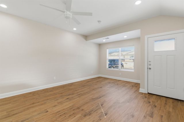 802-804 N Broughton Street, Sherman, TX 75090