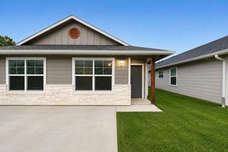 802-804 N Broughton Street, Sherman, TX 75090