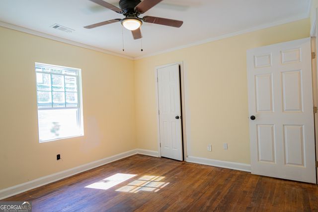 466 Lake Drive, Hapeville, GA 30354