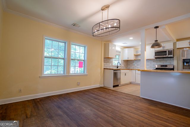 466 Lake Drive, Hapeville, GA 30354