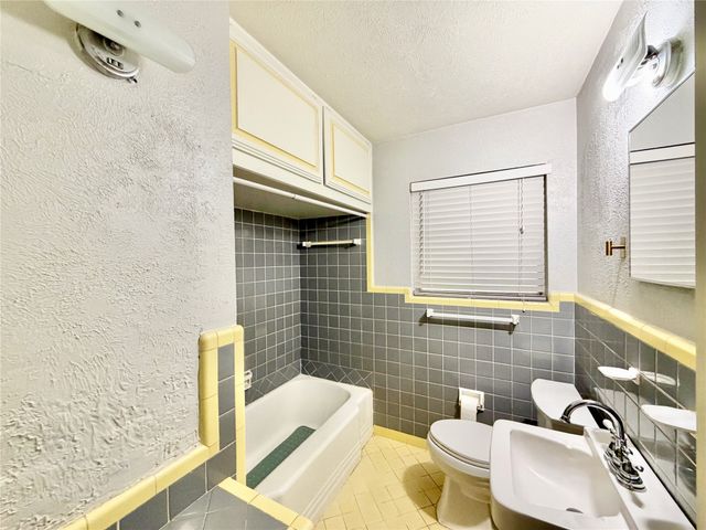 10239 San Juan Avenue, Dallas, TX 75228
