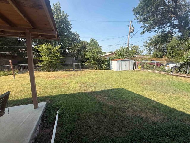 1920 E Fairchild St, Park City, KS 67219