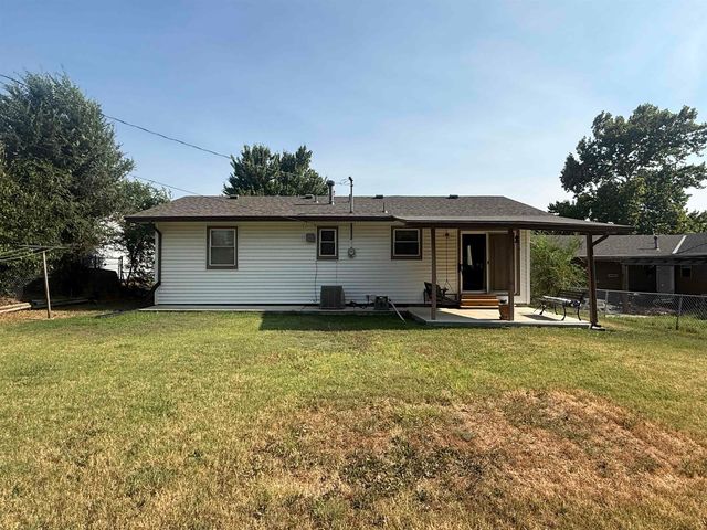 1920 E Fairchild St, Park City, KS 67219